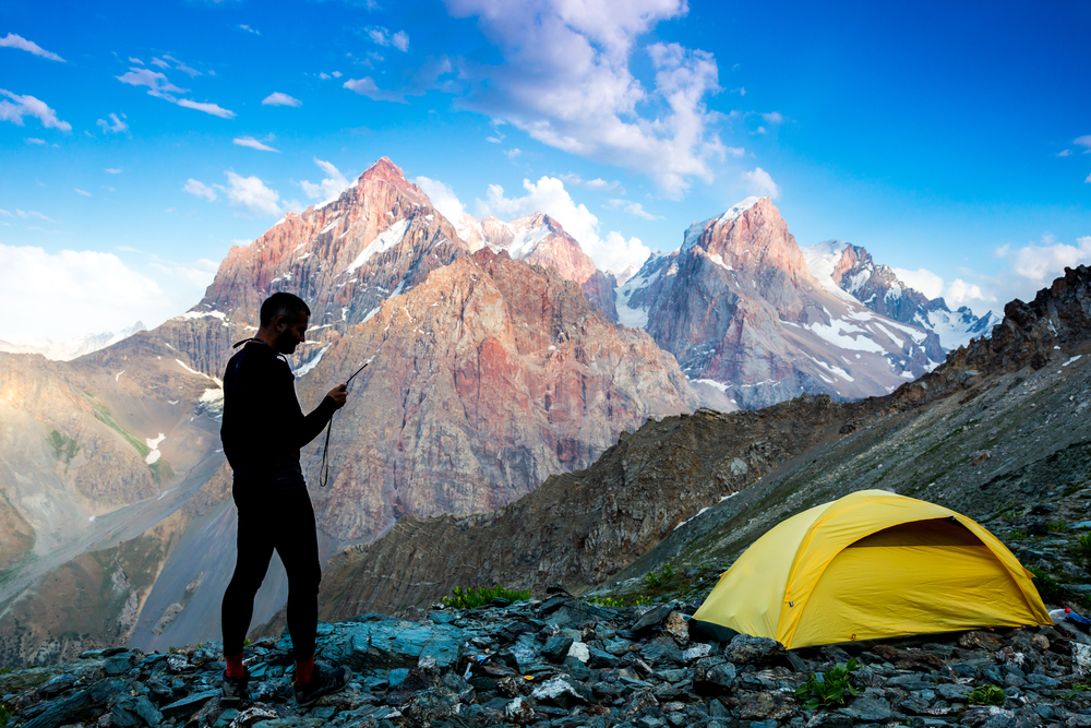 users satellite phones communication